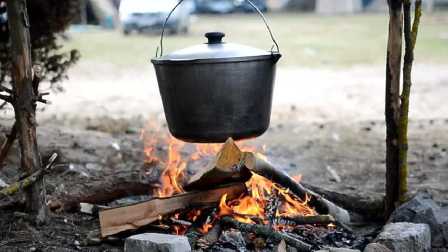 boiling pot