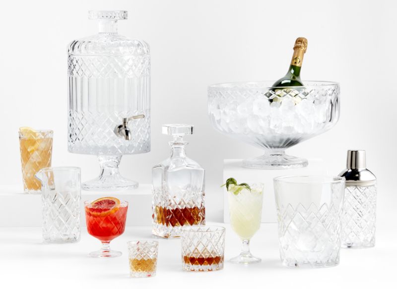 Exploring the World of Shot Glassware Sets: Tradition, Design, Collectibles & Responsible Enjoyment插图