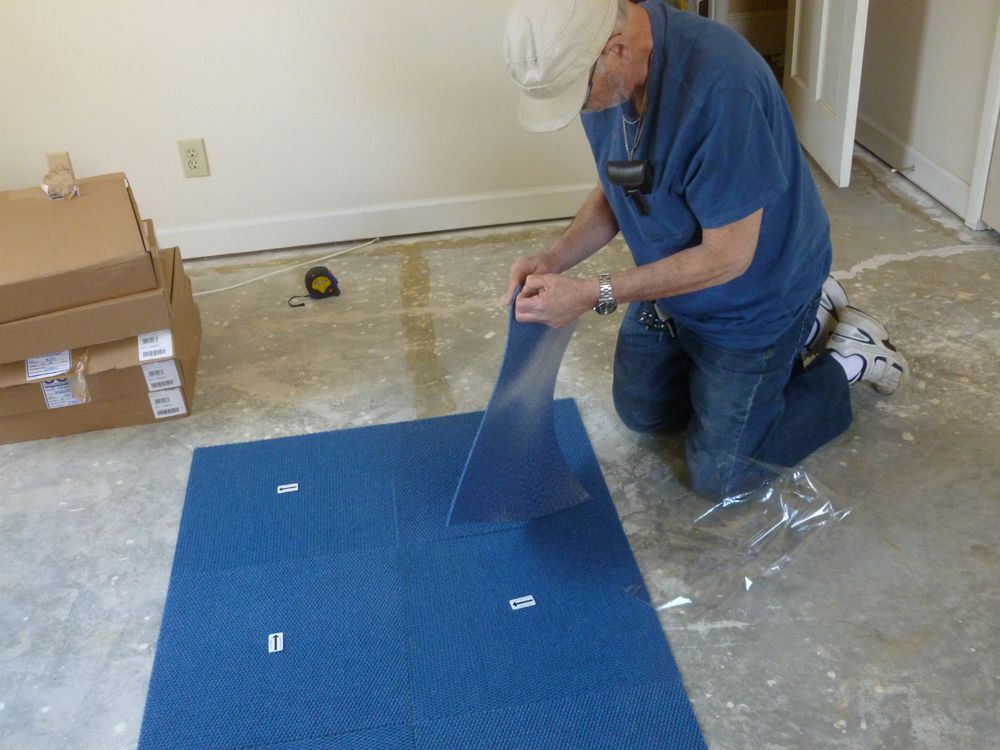 how to lay carpet tiles