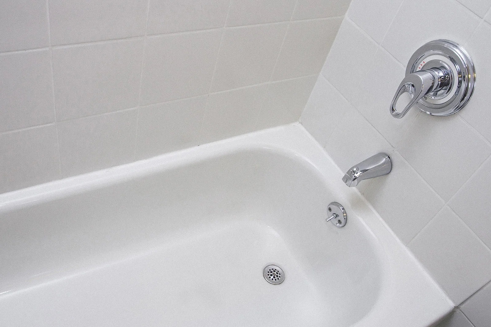 fiberglass bathtub repair