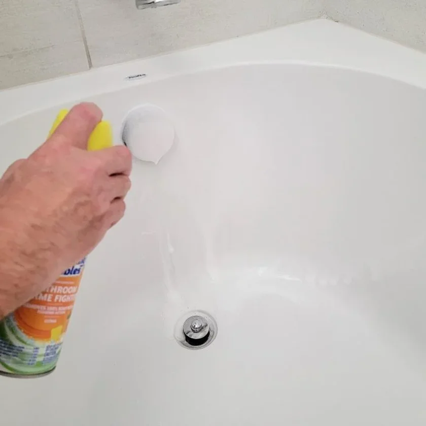 how to clean jacuzzi bathtub jets