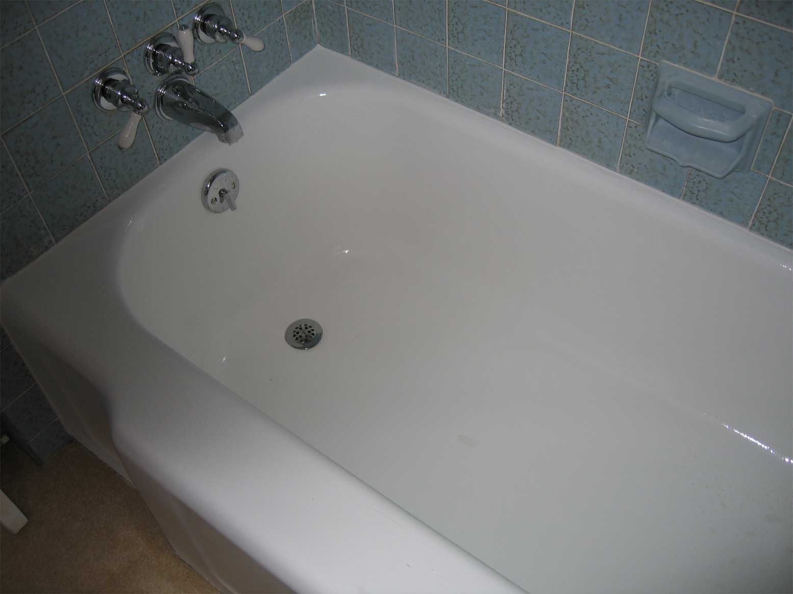 bathtub resurfacing cost