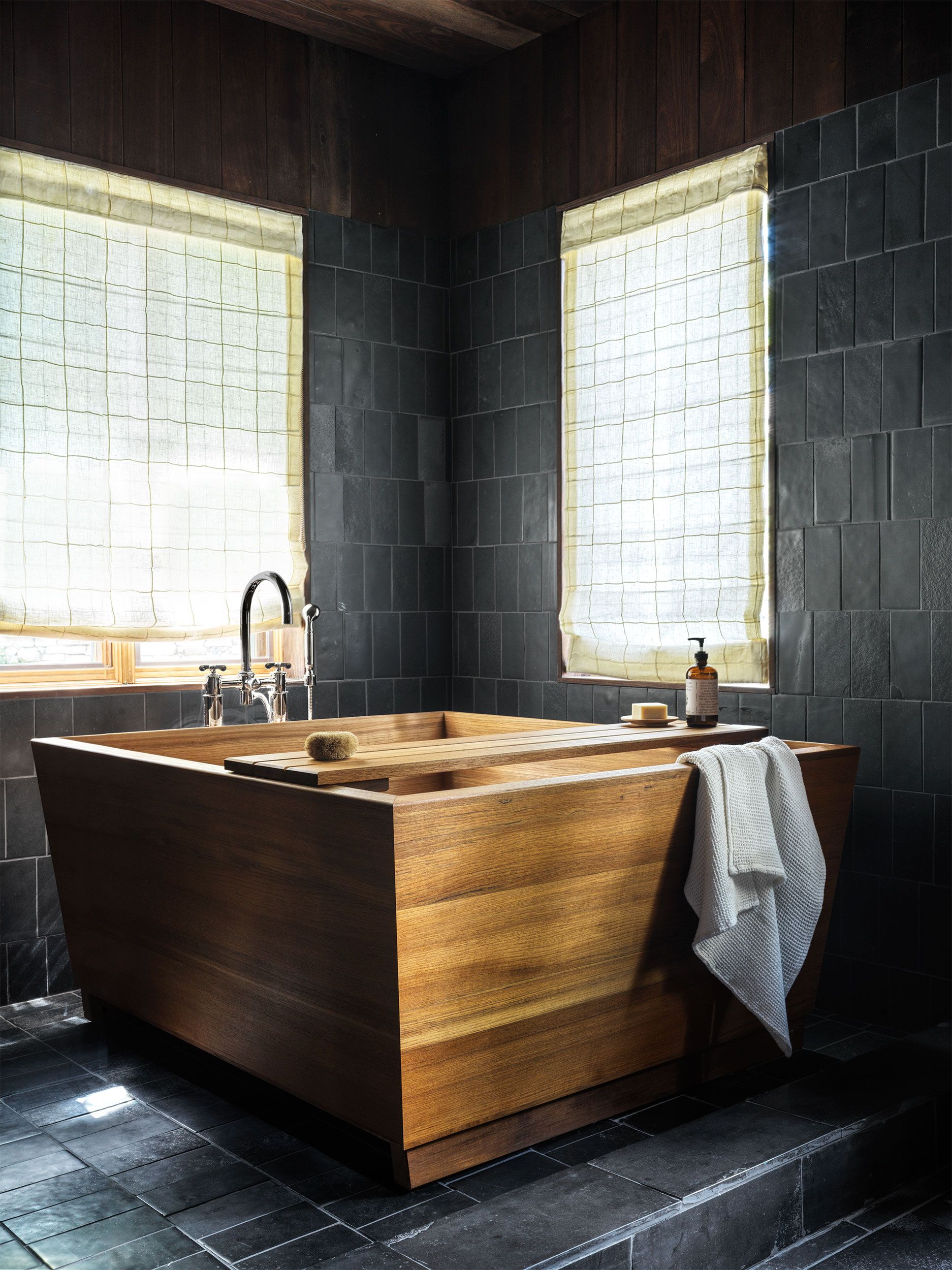 bathroom with bathtub