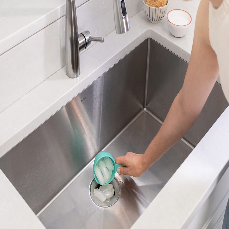 how to clean kitchen sinks