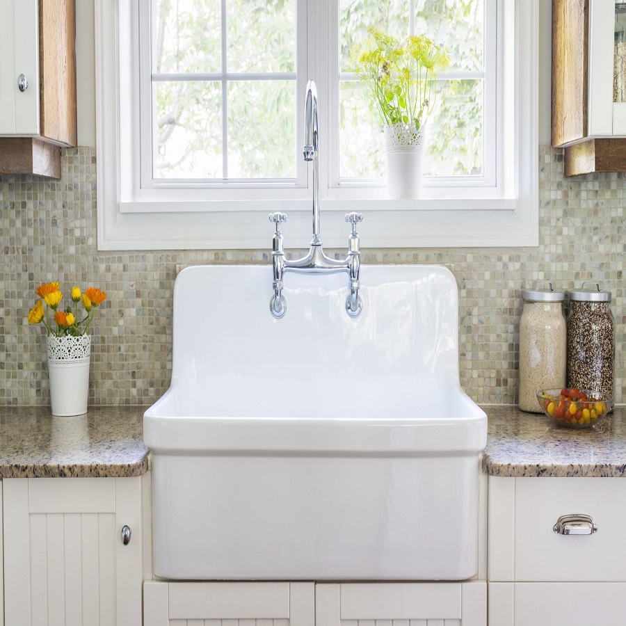 how to clean kitchen sinks